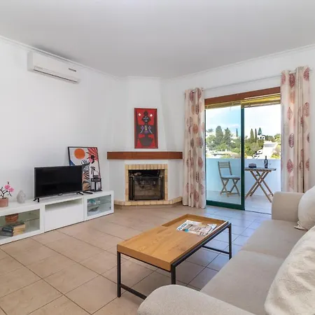 Penthouse Farol - *